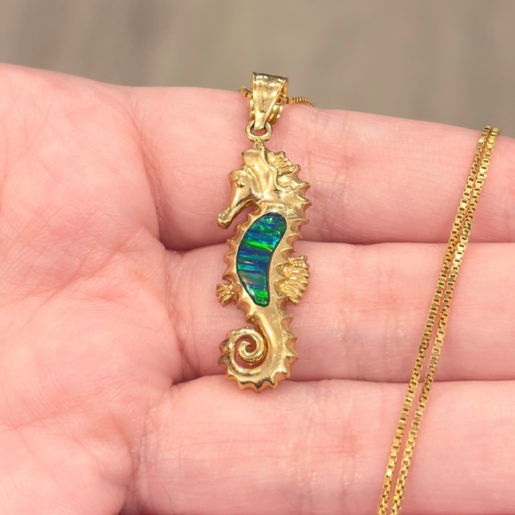 14K Opal Seahorse Pendant, Green Blue Lab Inlay Nautical Aquatic Luxury Piece - Picture 4 of 13